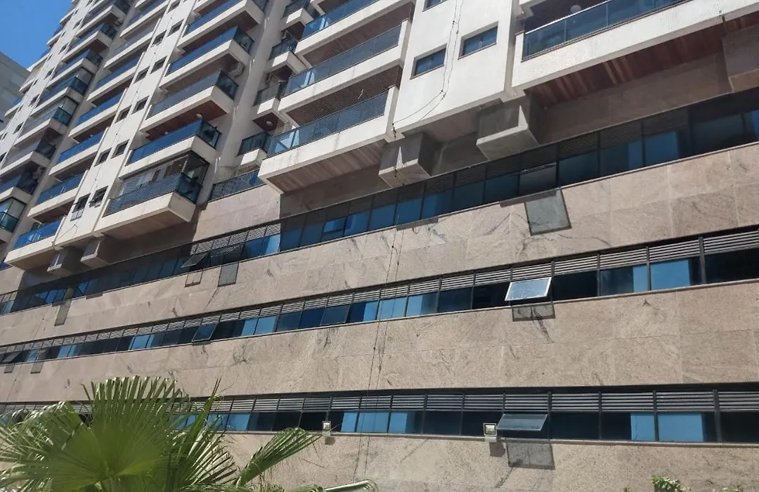 Apartamento Flat em Pitangueiras Guarujá-1